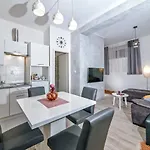 Stari Grad Apartmán