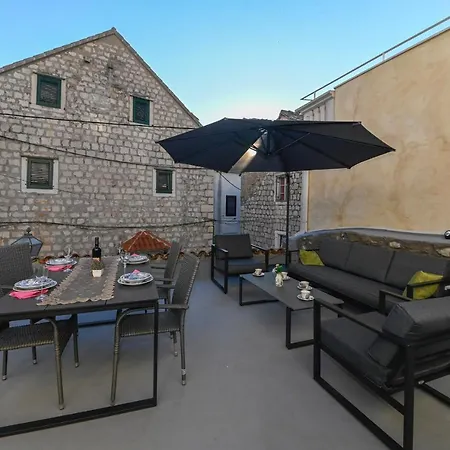 Stari Grad Apartment Makarska