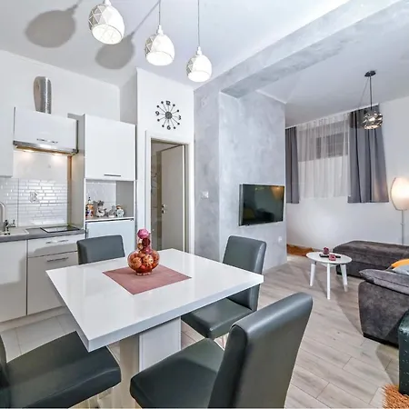 Stari Grad Apartmán