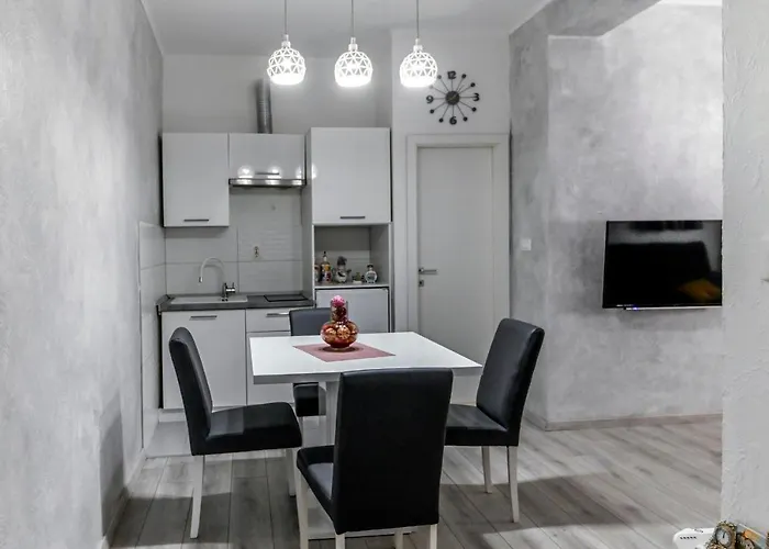 Stari Grad Apartman *